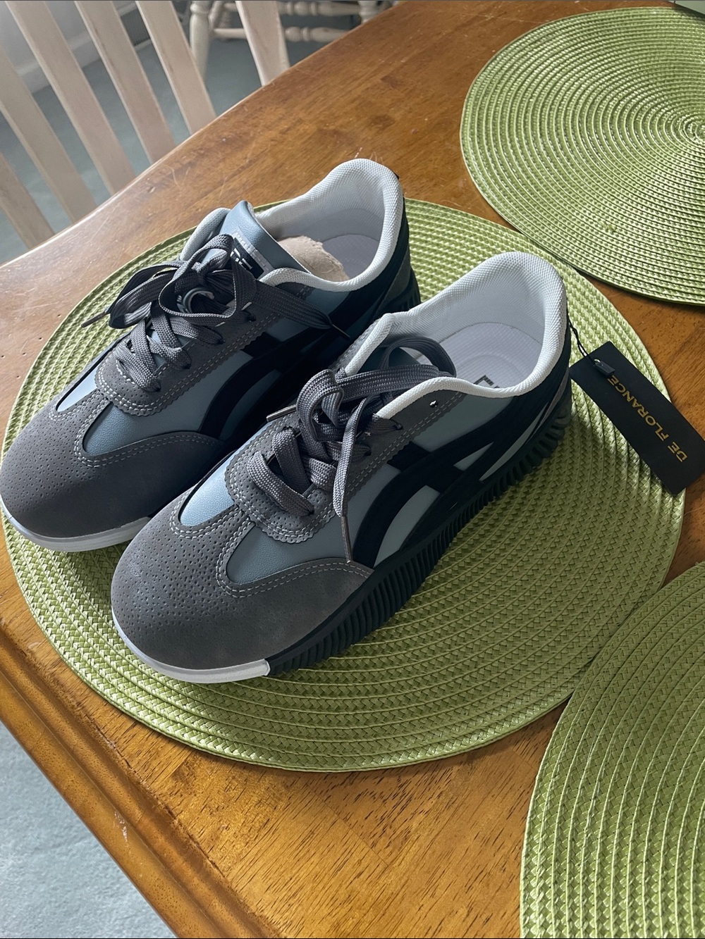 Gray Women's Athletic Sneakers with Black Accents - Unbranded - Picture 4 of 6